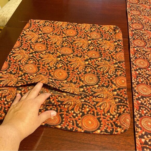 CRATE and BARREL RAJASTHALI Linen Table Runner with Dust Bag 14 x 90 inches - Picture 7 of 15